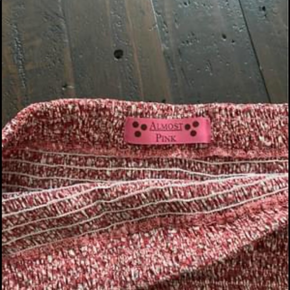 skirt - Picture 2 of 2